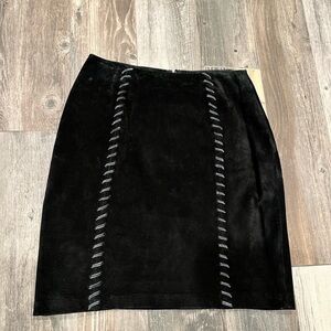 Revue Skirt Mini Sz 8 100% Leather Suede Braiding Detail Black NWT $185